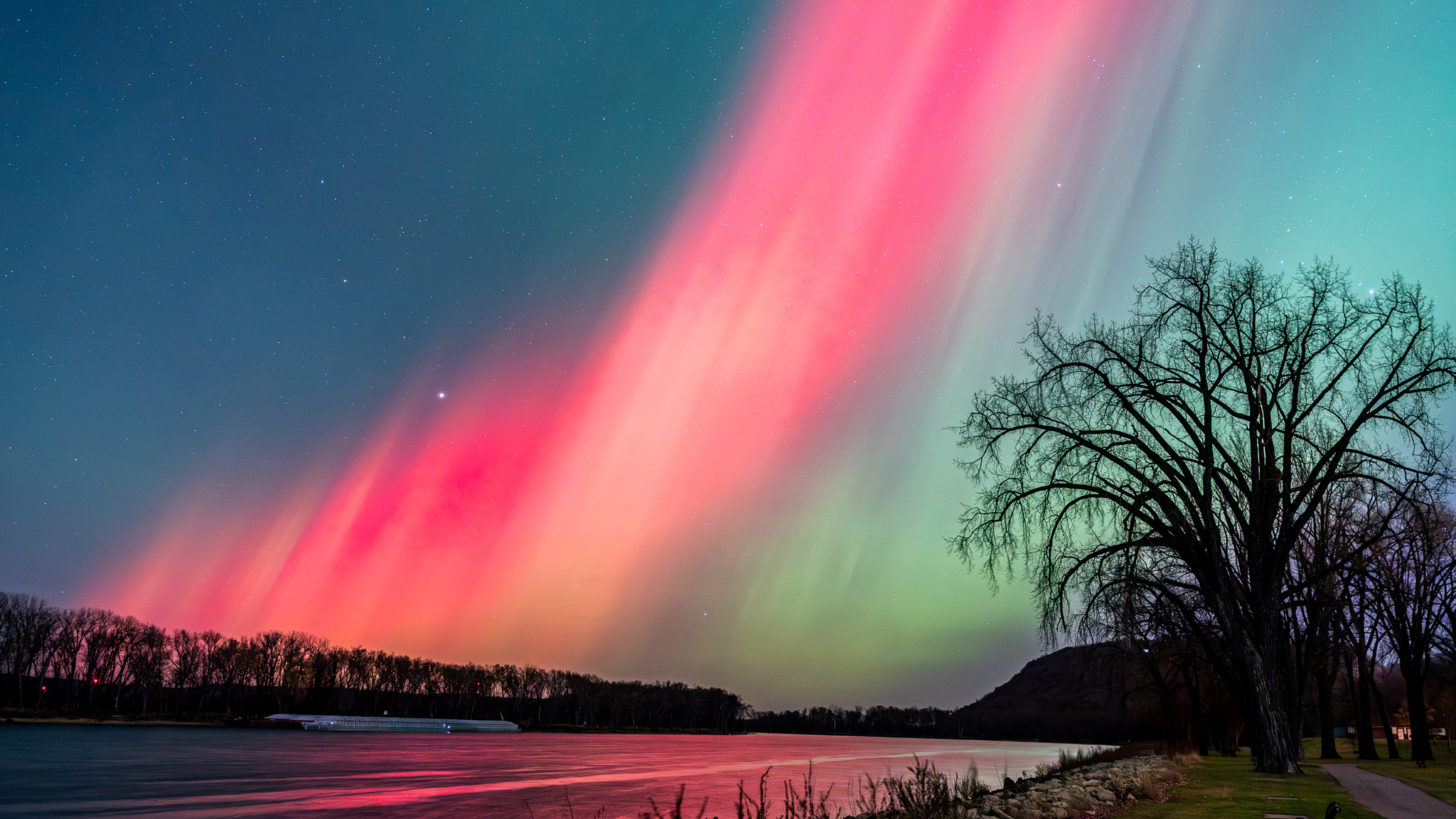 Cold weather and Northern Lights